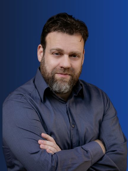 תומר יעקב